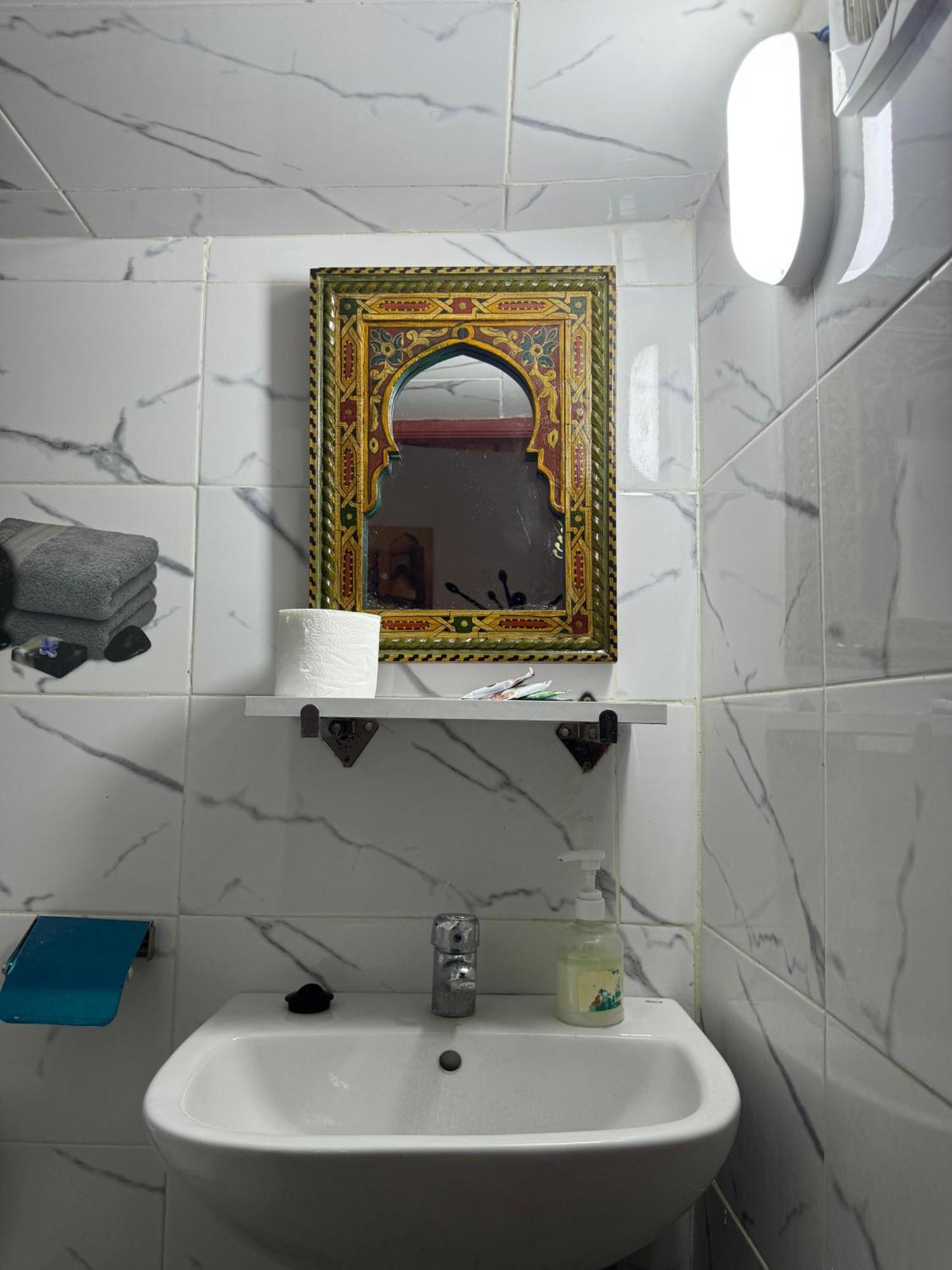 Hotel Dar Enouiina Fez Esterno foto